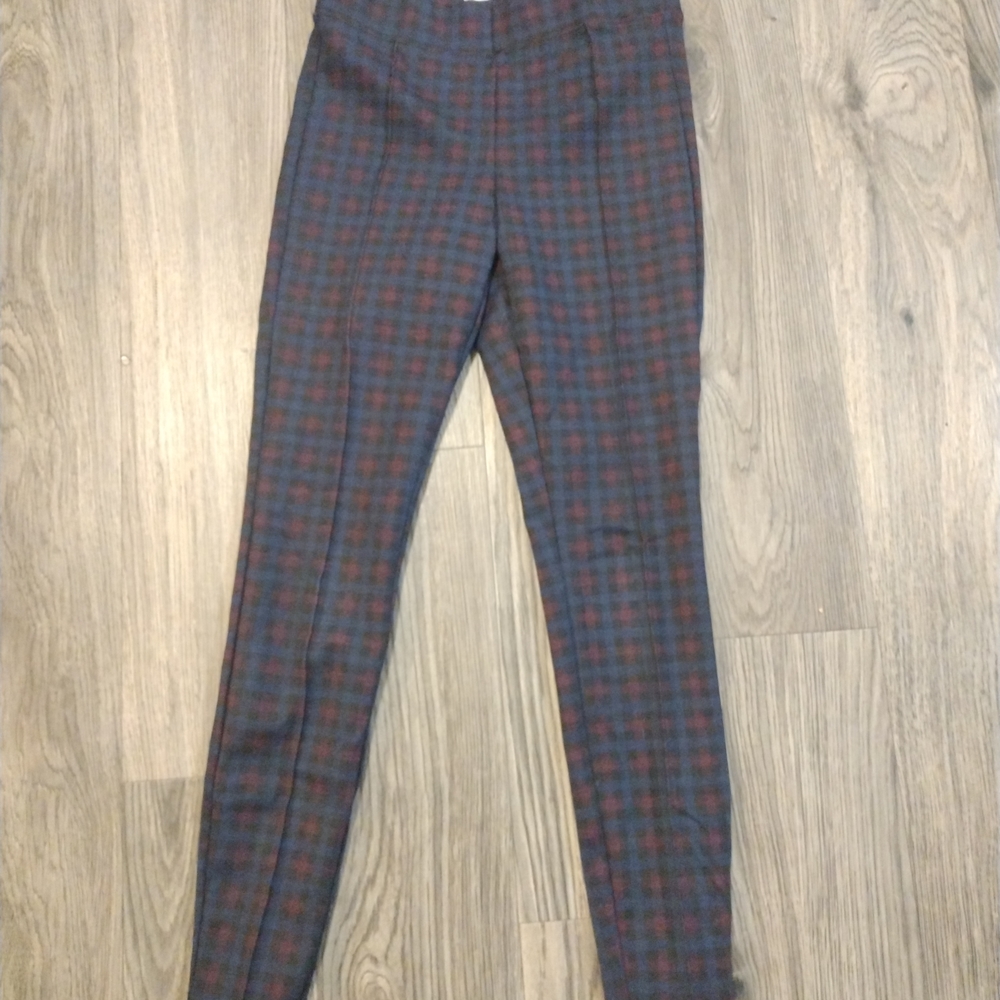 Old Navy Women's Skinny Jeans - Navy and Burgundy Plaid